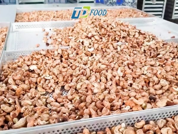 Biến tấu hấp dẫn từ hạt điều phủ gia vị